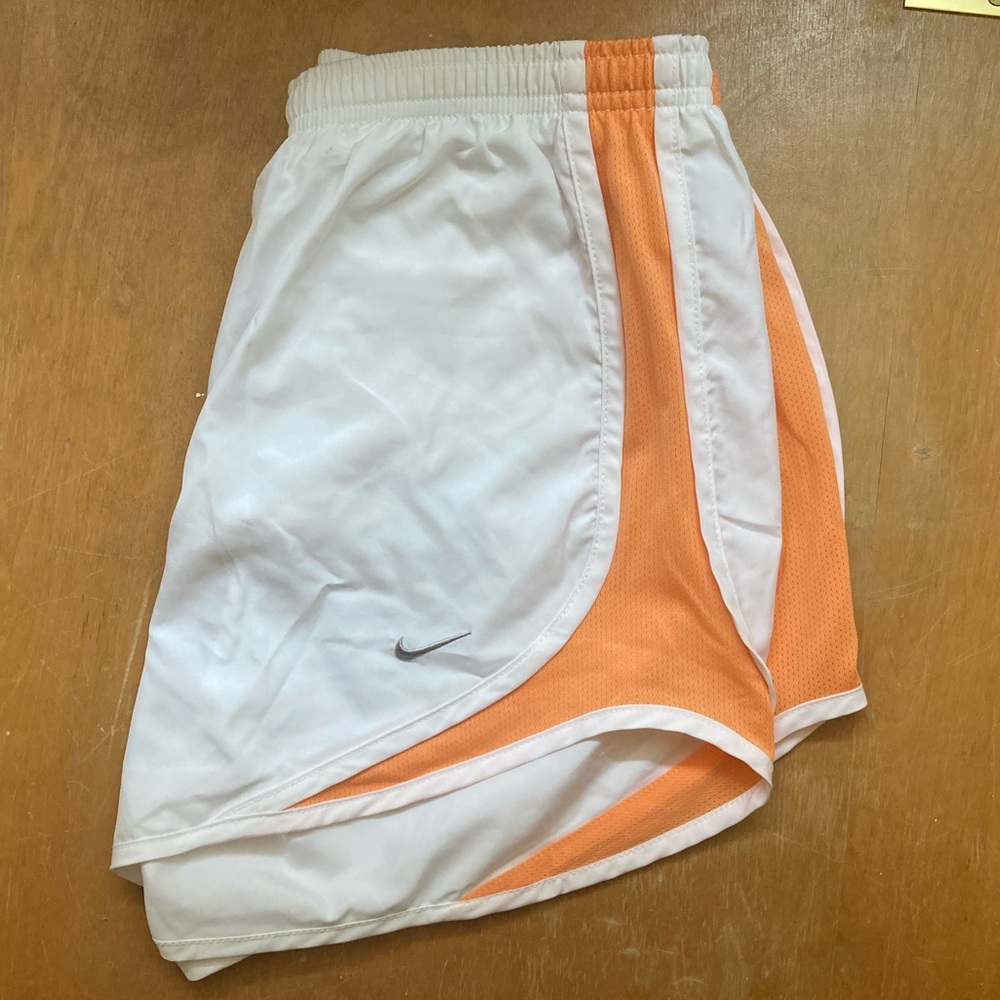 HP!🔥NWOT Women’s Nike Dri-Fit running shorts